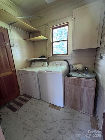 19 Thole Street, Marion, NC 28752