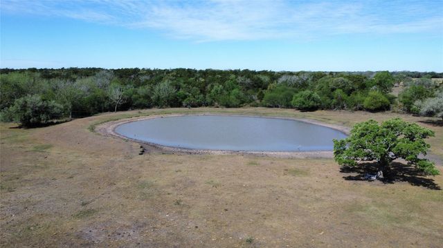 2749 County Road 173, Hallettsville, TX 77964