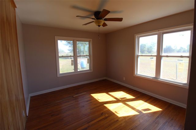 2749 County Road 173, Hallettsville, TX 77964