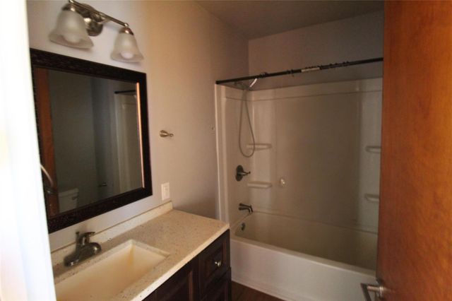 2749 County Road 173, Hallettsville, TX 77964