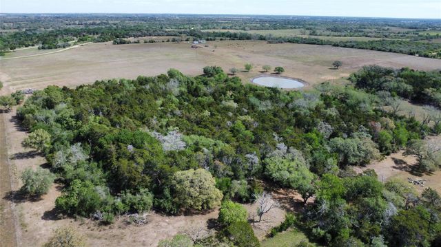 2749 County Road 173, Hallettsville, TX 77964