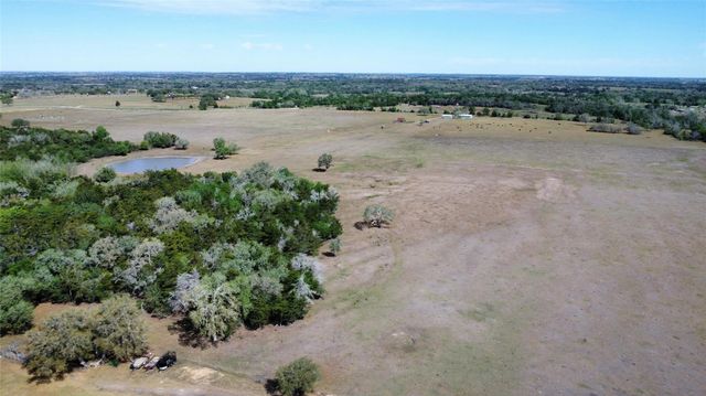 2749 County Road 173, Hallettsville, TX 77964