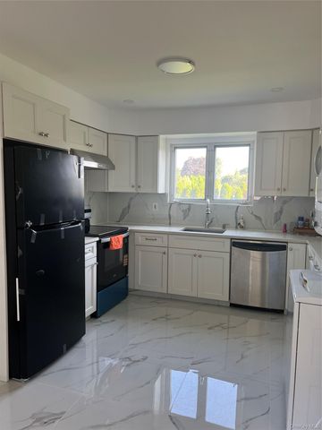 846 Conklin Street, East Farmingdale, NY 11735