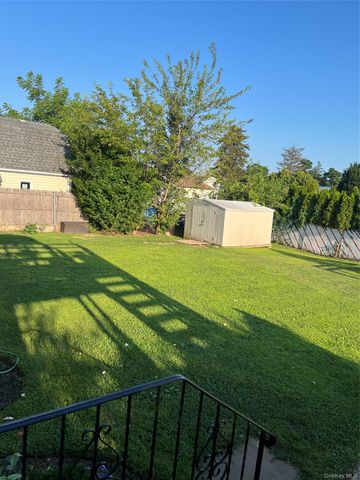 846 Conklin Street, East Farmingdale, NY 11735