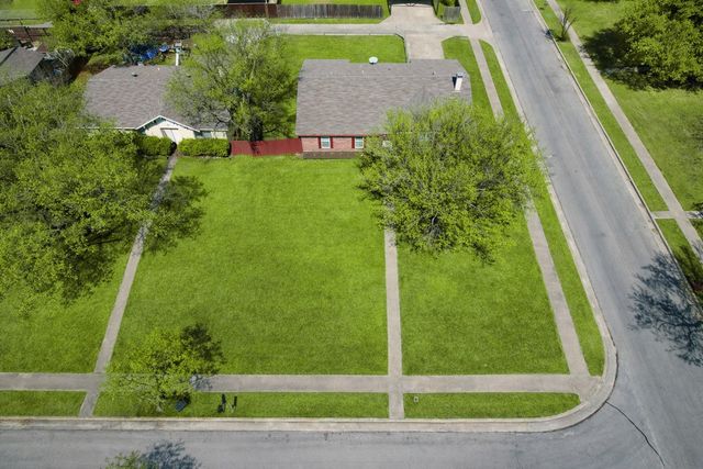 715 Orchard Court, Duncanville, TX 75137