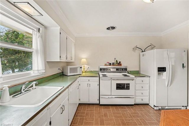1004 Onslow Drive, Greensboro, NC 27408