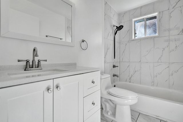 9855 Robins Nest Road, Boca Raton, FL 33496