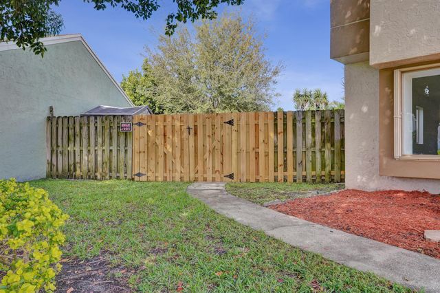 9855 Robins Nest Road, Boca Raton, FL 33496