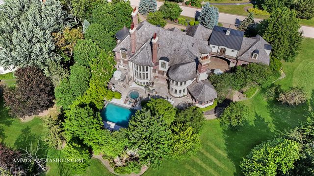 8 Brooke Lane, South Barrington, IL 60010
