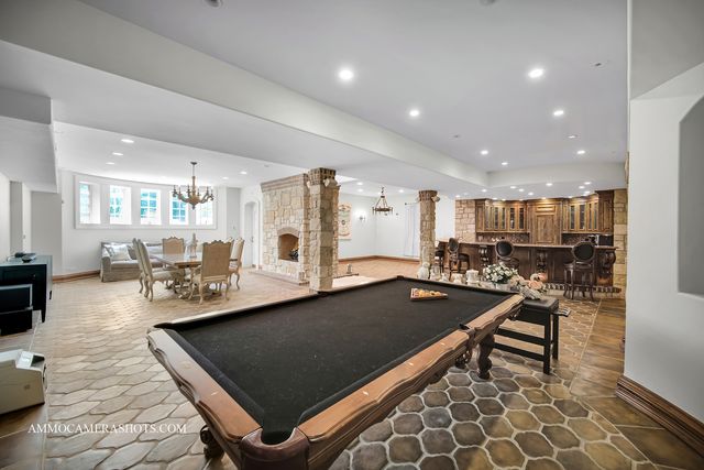 8 Brooke Lane, South Barrington, IL 60010