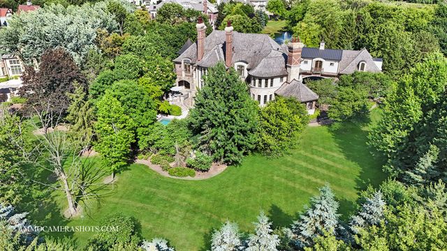 8 Brooke Lane, South Barrington, IL 60010