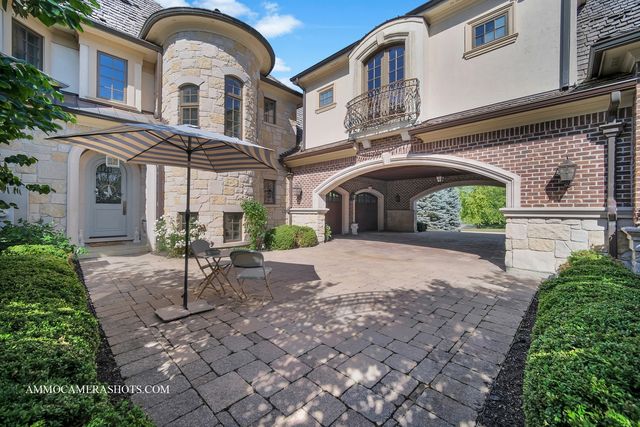 8 Brooke Lane, South Barrington, IL 60010