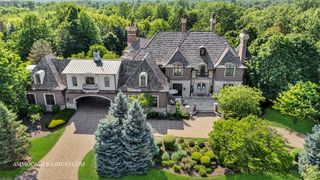 8 Brooke Lane, South Barrington, IL 60010