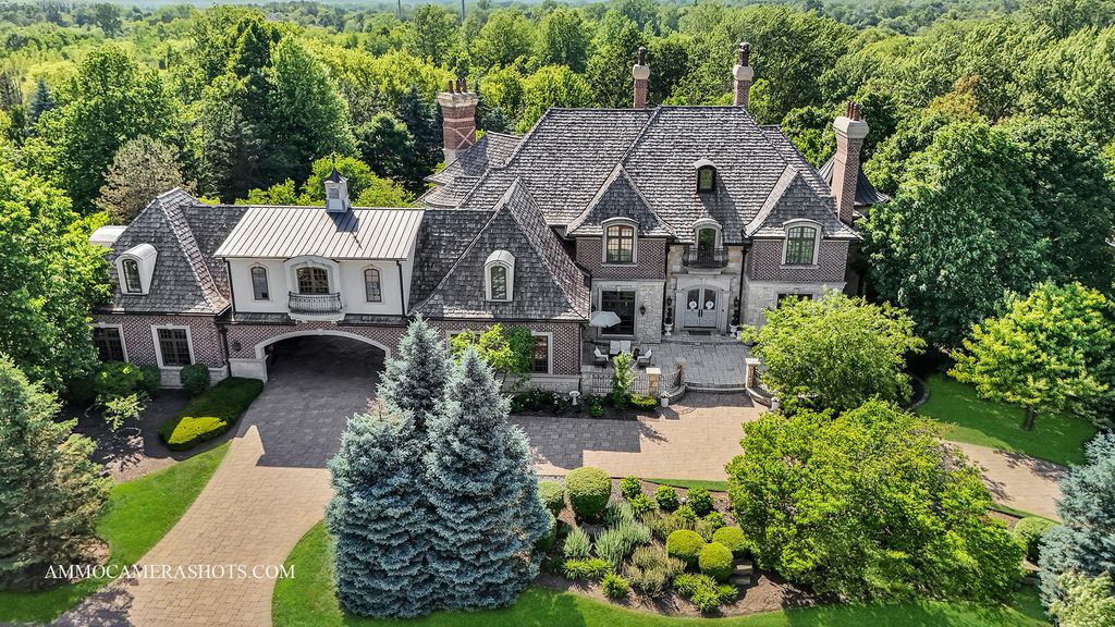 8 Brooke Lane, South Barrington, IL 60010