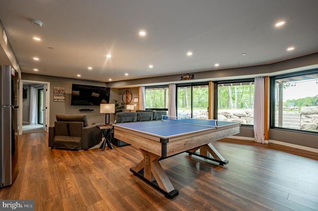 16 GRAND ESTATES DR, Mc Henry, MD 21541