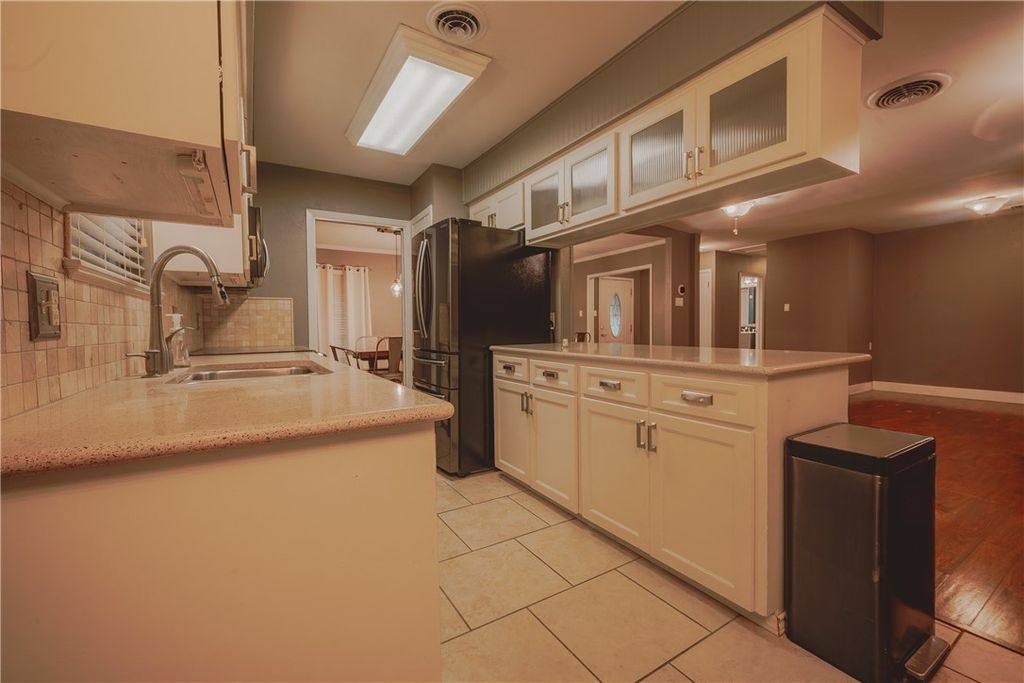206 Driftwood Dr, Portland, TX 78374 — photo 4