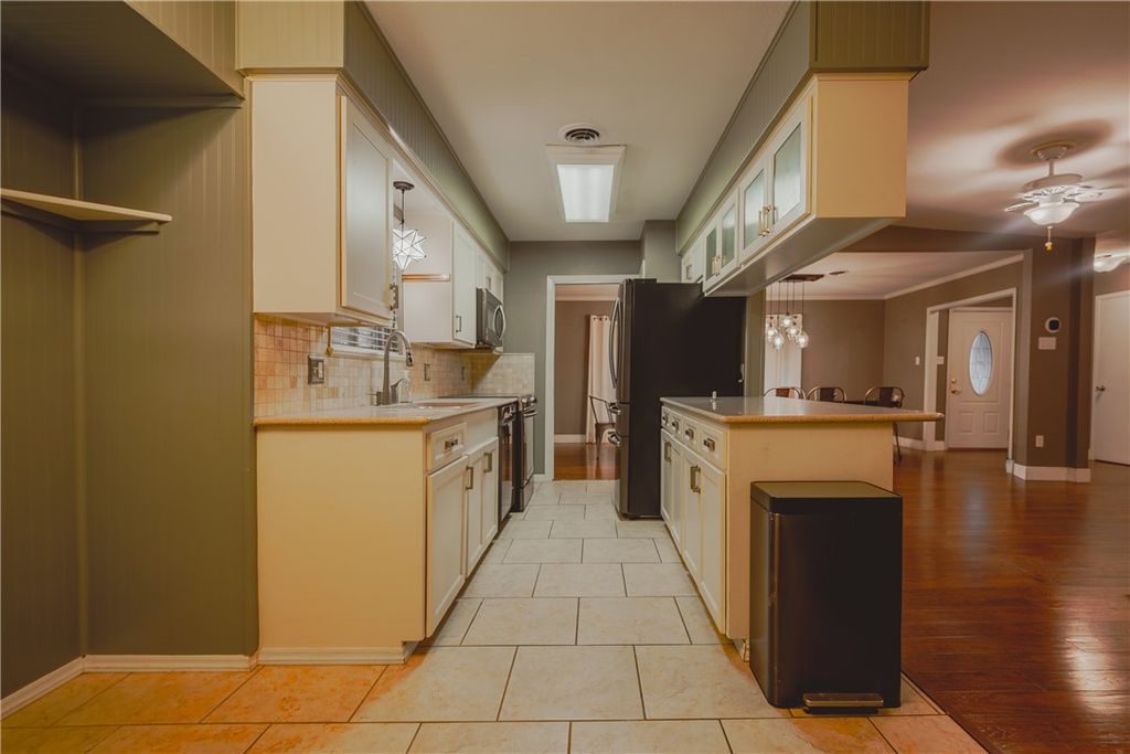 206 Driftwood Dr, Portland, TX 78374 — photo 5