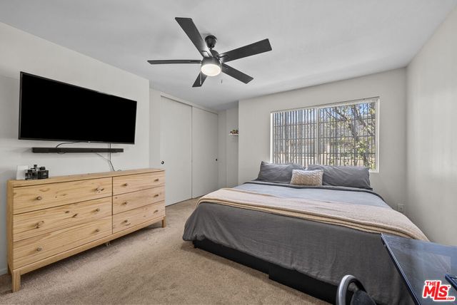 19124 Hamlin Street 4, Reseda, CA 91335