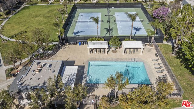 19124 Hamlin Street 4, Reseda, CA 91335