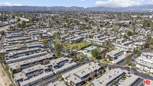 19124 Hamlin Street 4, Reseda, CA 91335