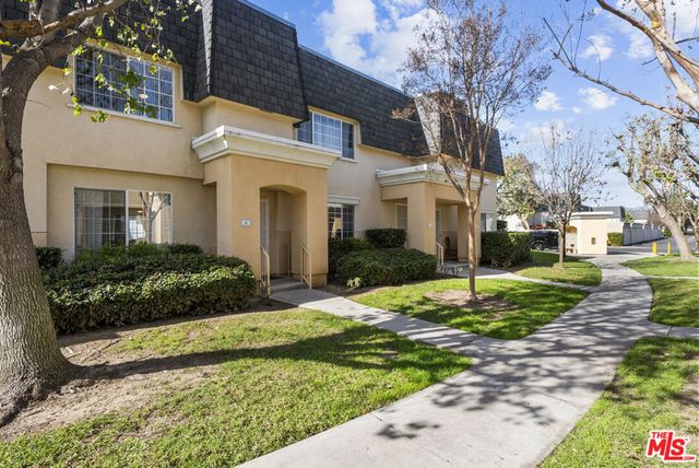 19124 Hamlin Street 4, Reseda, CA 91335