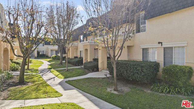 19124 Hamlin Street 4, Reseda, CA 91335