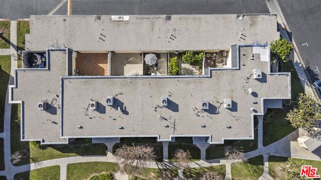 19124 Hamlin Street 4, Reseda, CA 91335