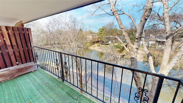 902 S Weatherred Drive 902F, Richardson, TX 75080