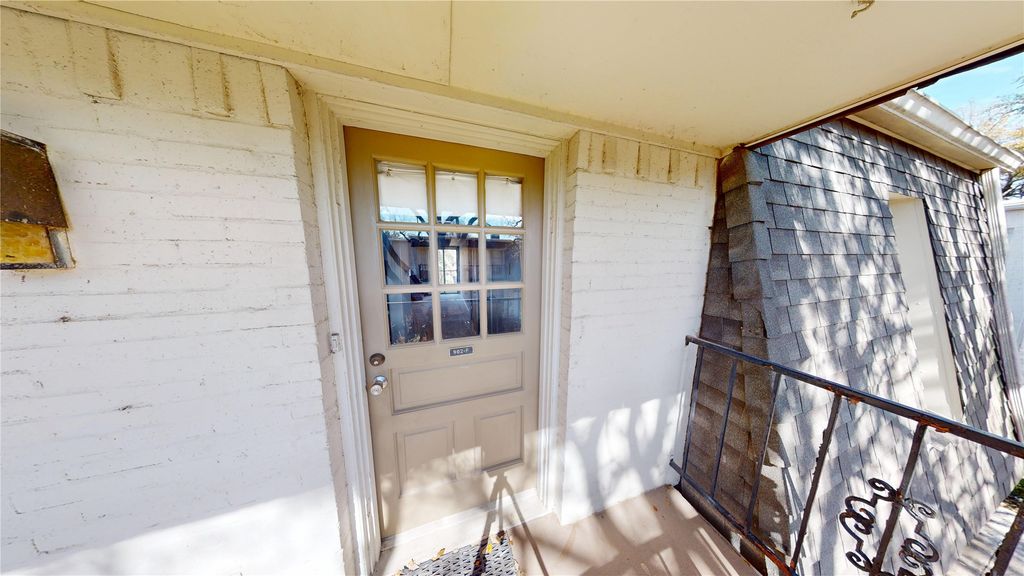 902 S Weatherred Drive 902F, Richardson, TX 75080