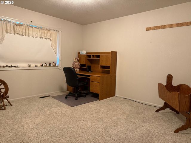 84226 CLEAR LAKE Rd, Florence, OR 97439