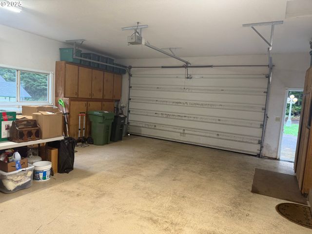 84226 CLEAR LAKE Rd, Florence, OR 97439