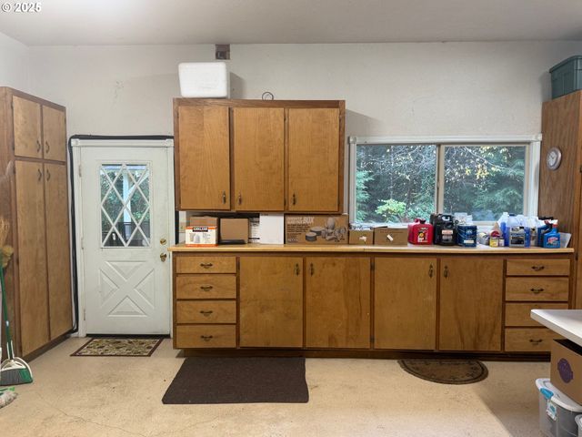 84226 CLEAR LAKE Rd, Florence, OR 97439