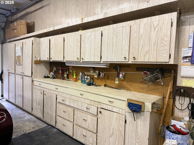 84226 CLEAR LAKE Rd, Florence, OR 97439