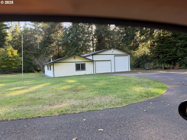 84226 CLEAR LAKE Rd, Florence, OR 97439