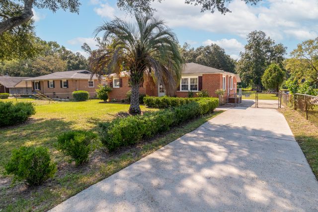 4557 W Montague Avenue, North Charleston, SC 29418