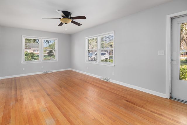 4557 W Montague Avenue, North Charleston, SC 29418