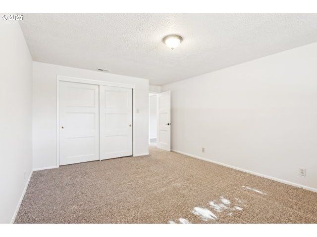 4819 Se ROETHE Rd, Milwaukie, OR 97267