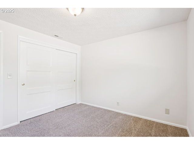 4819 Se ROETHE Rd, Milwaukie, OR 97267