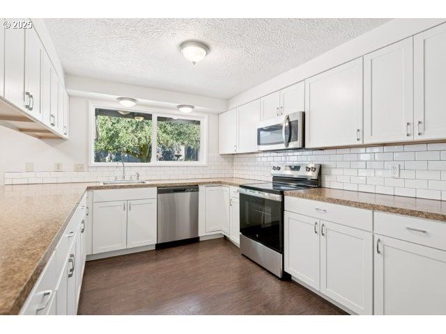 4819 Se ROETHE Rd, Milwaukie, OR 97267