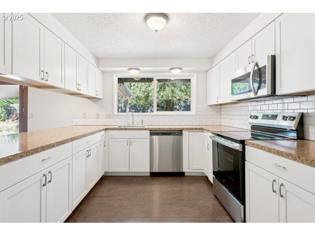 4819 Se ROETHE Rd, Milwaukie, OR 97267