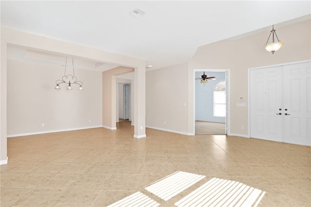 3211 Sussex Way, Vero Beach, FL 32966