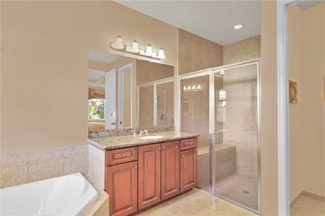 3211 Sussex Way, Vero Beach, FL 32966