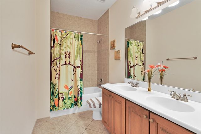 3211 Sussex Way, Vero Beach, FL 32966