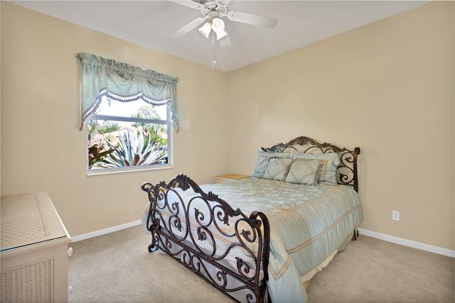 3211 Sussex Way, Vero Beach, FL 32966