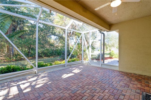 3211 Sussex Way, Vero Beach, FL 32966
