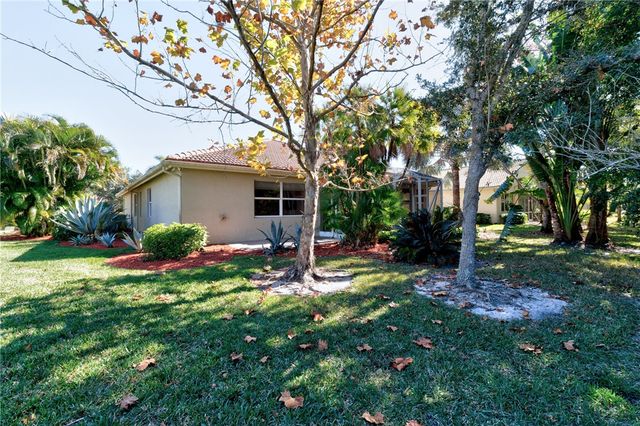 3211 Sussex Way, Vero Beach, FL 32966