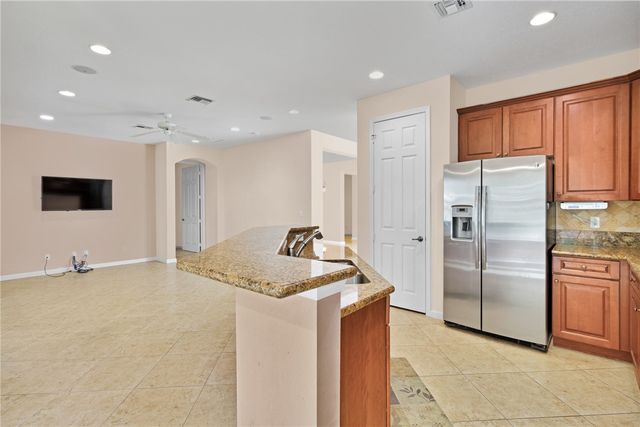 3211 Sussex Way, Vero Beach, FL 32966