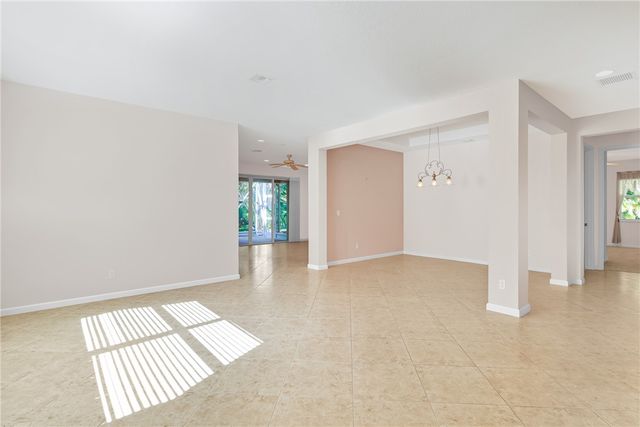 3211 Sussex Way, Vero Beach, FL 32966