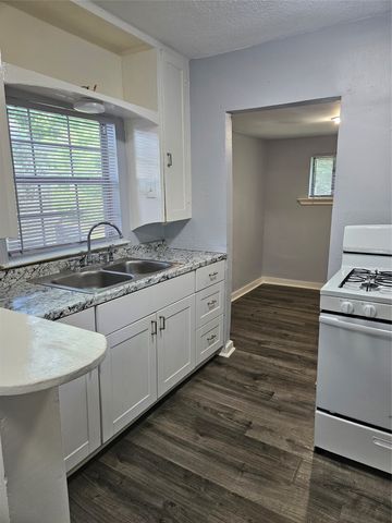 3907 Bois D Arc Street, Greenville, TX 75401