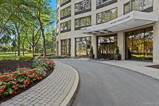 5000 Town Center Center 2904, Southfield, MI 48075